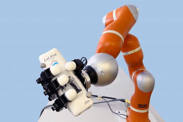 Scientists build a robot arm that catches objects in the blink of an eye